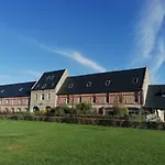 Nid De Pie Grand Duplex Lumineux Cadre Verdoyant Calme A 5 Mn De La Pres Port En Bessin, Bayeux, Omaha Beach, Commes