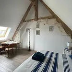 Nid De Pie Grand Duplex Lumineux Cadre Verdoyant Calme A 5 Mn De La Pres Port En Bessin, Bayeux, Omaha Beach,