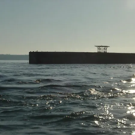 Nid De Pie Grand Duplex Lumineux Cadre Verdoyant Calme A 5 Mn De La Pres Port En Bessin, Bayeux, Omaha Beach, Commes