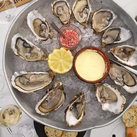 Nid De Pie Grand Duplex Lumineux Cadre Verdoyant Calme A 5 Mn De La Pres Port En Bessin, Bayeux, Omaha Beach, Commes