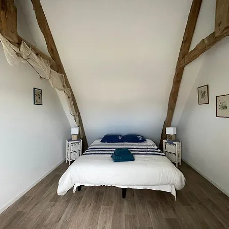 Nid De Pie Grand Duplex Lumineux Cadre Verdoyant Calme A 5 Mn De La Pres Port En Bessin, Bayeux, Omaha Beach, Apartmán Commes