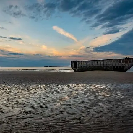 Nid De Pie Grand Duplex Lumineux Cadre Verdoyant Calme A 5 Mn De La Pres Port En Bessin, Bayeux, Omaha Beach, Apartmán