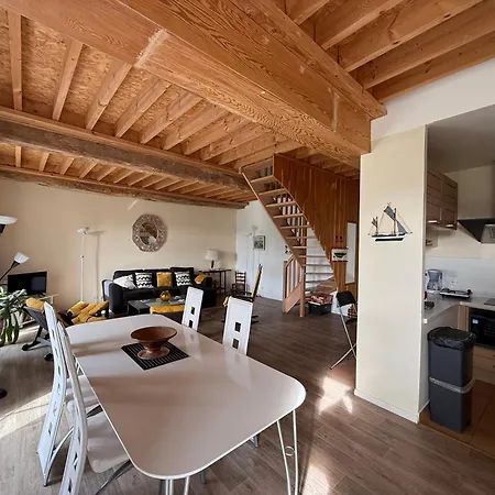 Nid De Pie Grand Duplex Lumineux Cadre Verdoyant Calme A 5 Mn De La Pres Port En Bessin, Bayeux, Omaha Beach, Apartmán