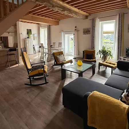 Nid De Pie Grand Duplex Lumineux Cadre Verdoyant Calme A 5 Mn De La Pres Port En Bessin, Bayeux, Omaha Beach, Apartmán Commes