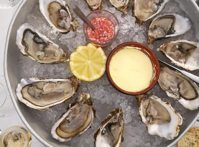 Nid De Pie Grand Duplex Lumineux Cadre Verdoyant Calme A 5 Mn De La Pres Port En Bessin, Bayeux, Omaha Beach, Commes