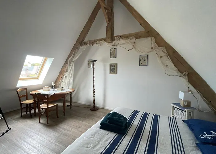 Nid De Pie Grand Duplex Lumineux Cadre Verdoyant Calme A 5 Mn De La Pres Port En Bessin, Bayeux, Omaha Beach,